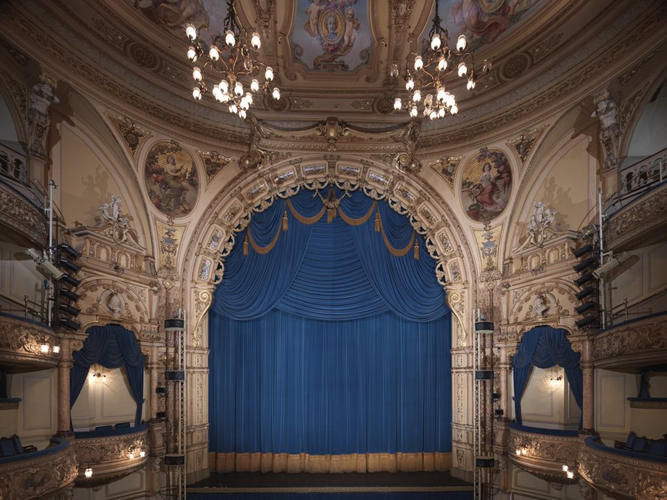 Main image for Photographic Sessions at Blackpool Grand Theatre article