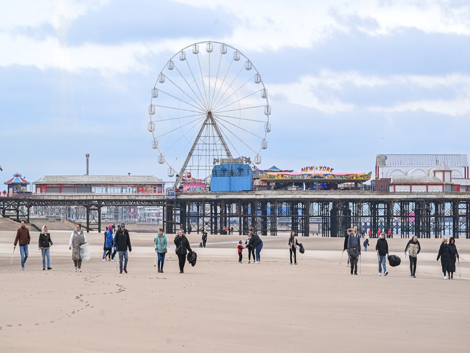 Main image for SEA LIFE's Biggest Ever Beach Clean article