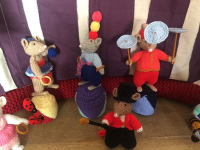 knitted circus characters