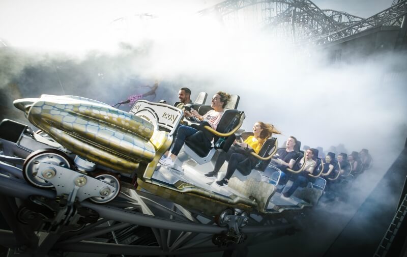 Main image for Blackpool Pleasure Beach gets hearts racing article