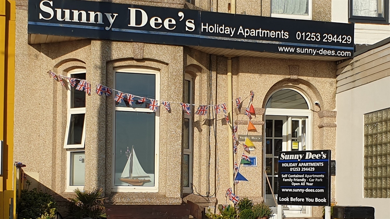 Sunny Dees Holiday Apartments