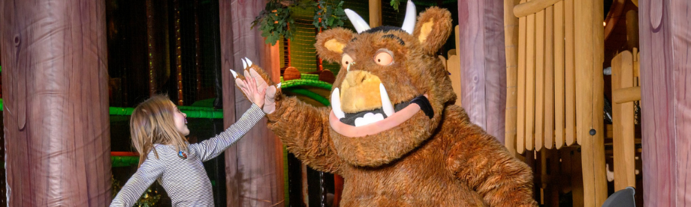 Gruffalo Clubhouse & Friends